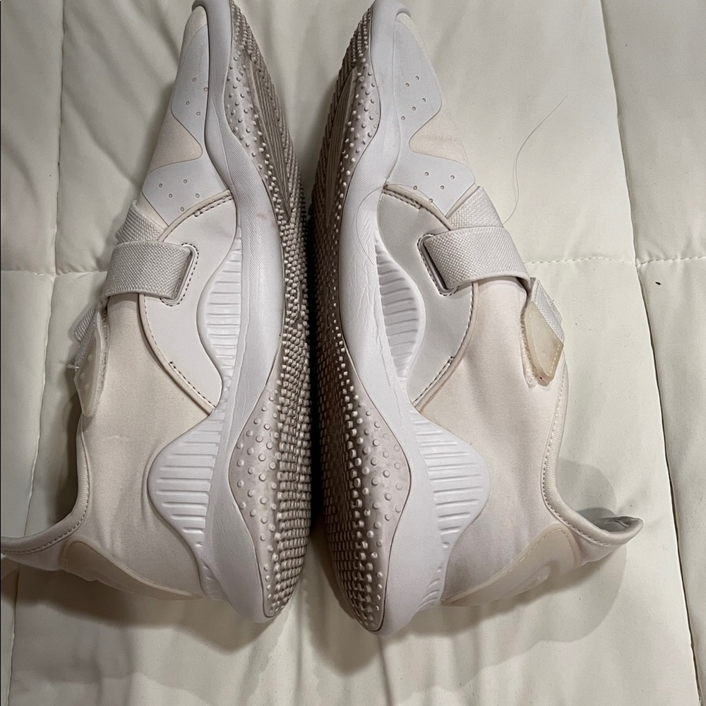 Puma Mostro Trainers - Picture 3 of 6